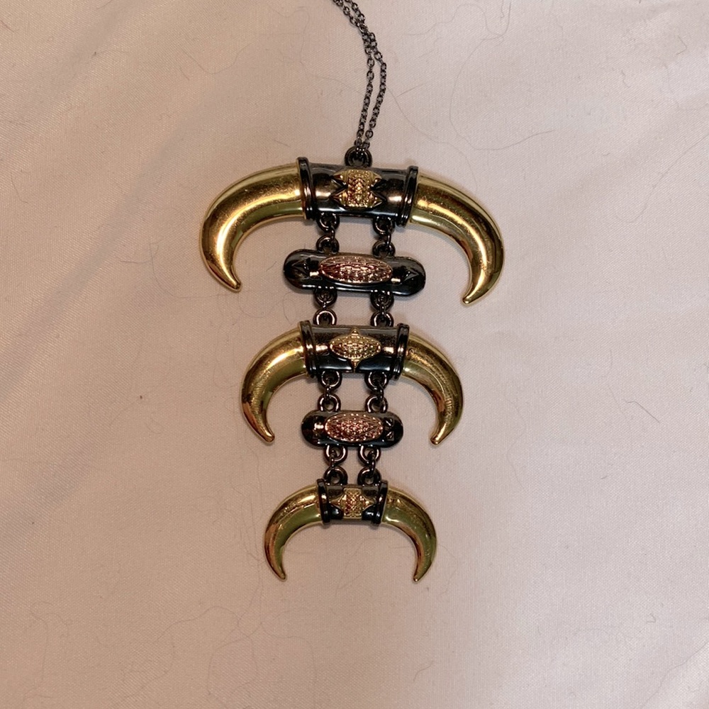 House of Harlow 1960 Triple Horn necklace